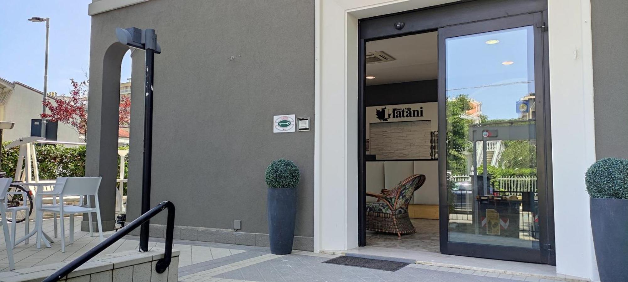 Hotel Villa Platani Riccione Luaran gambar